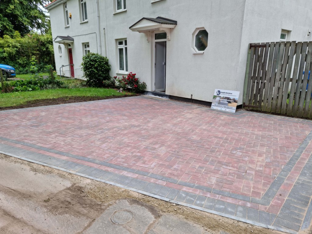 This is a newly installed block paved drive installed by Faversham Driveways