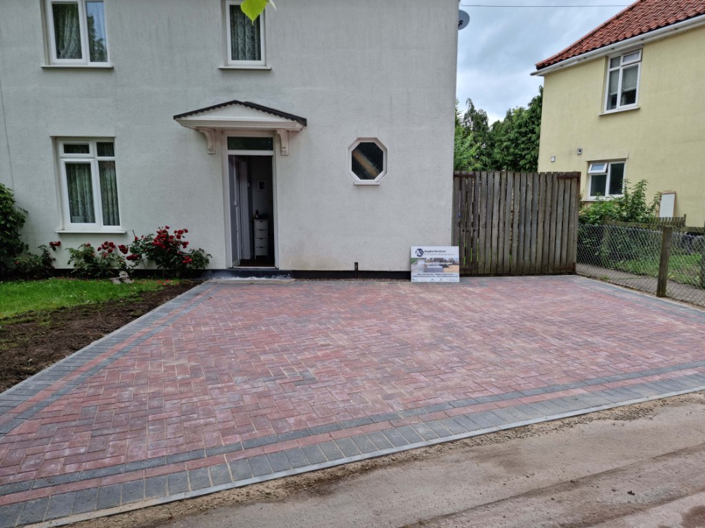 This is a newly installed block paved drive installed by Faversham Driveways